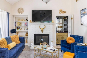 Trendy 2BR 2BA Oasis W/ Loft, Home Away From Home!